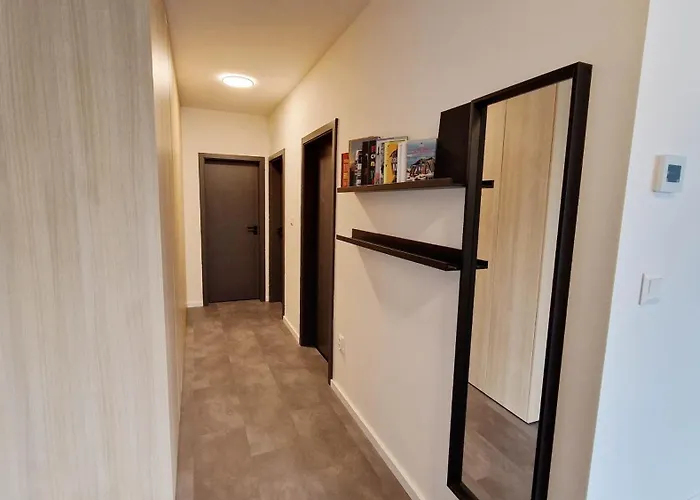 Hillshome - 84m2 Moderny S Terasou Aj Saunou *