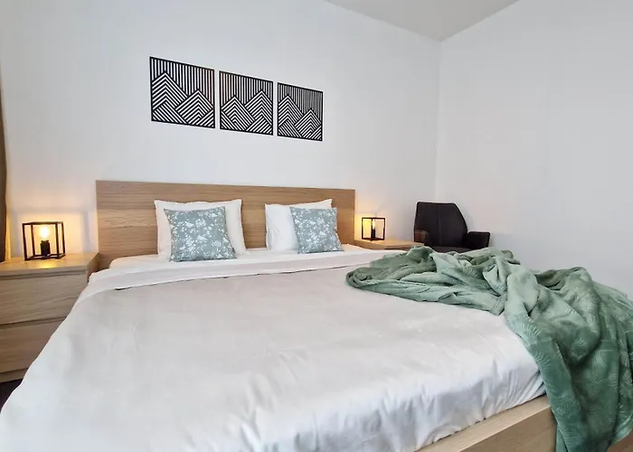 Hillshome - 84m2 Moderny S Terasou Aj Saunou