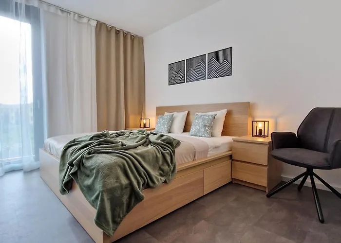 Hillshome - 84m2 Moderny S Terasou Aj Saunou Apartment Liptovsky Mikulas
